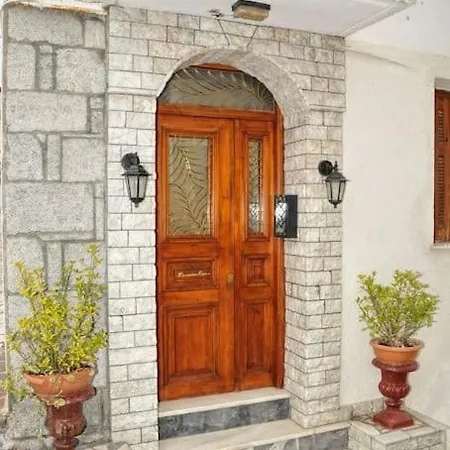 Korykeiou Androu Apartment Arachova Exterior photo