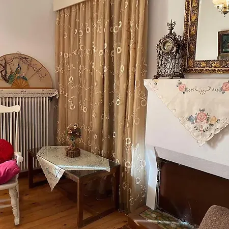 Korykeiou Androu Apartment Arachova Exterior photo