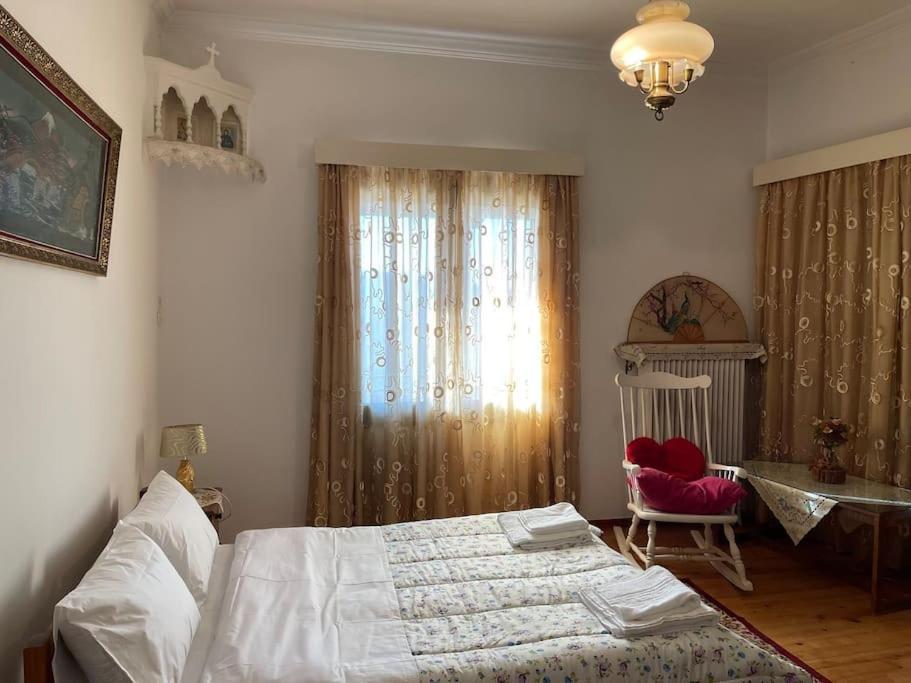 Korykeiou Androu * Arachova